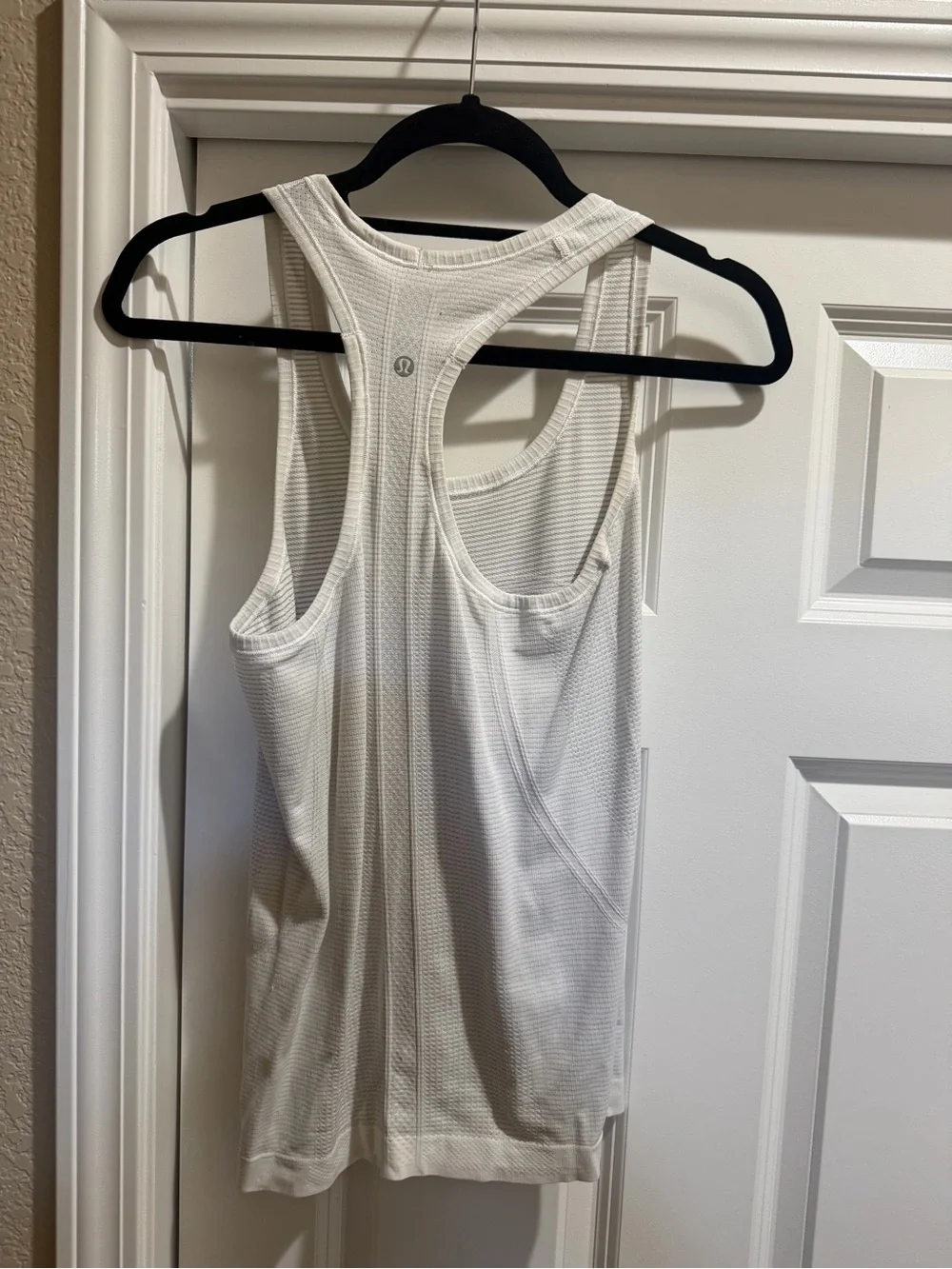 Lululemon White Racerback Tank Top - Women